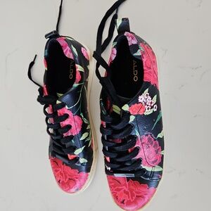 Floral Sneakers Size 8, Never actually worn outside.